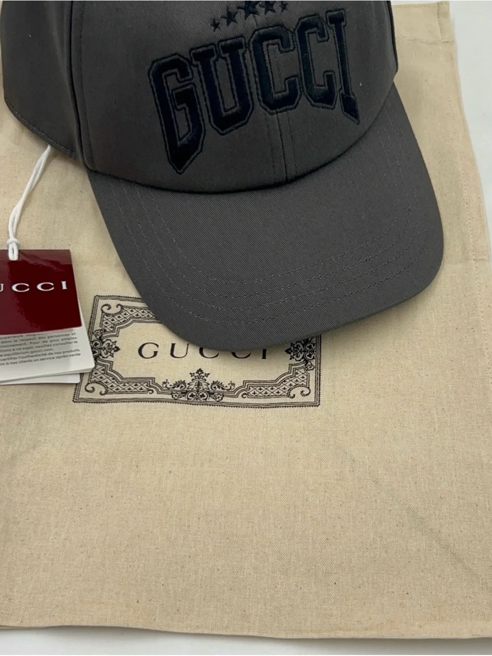 Men’s Gucci cotton canvas embroidered logo baseball cap size medium adjustable